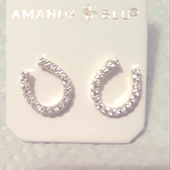 Beautiful Feminine Horseshoe CZ Stud Earrings 18kt gold plated NEW Good luck - Picture 6 of 7